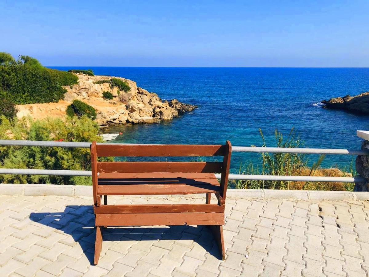 Sea & Sky At Escape Beach Apart otel Girne Dış mekan fotoğraf